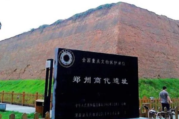 李济梁思永河南安阳发掘殷墟,证明这是什么遗址