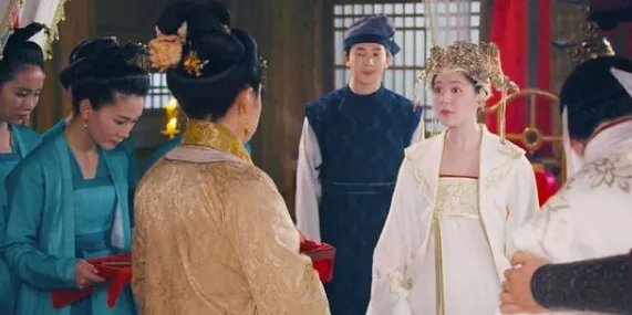 《传闻中的陈芊芊》播放率怎么样?更新4集,播放超2亿次