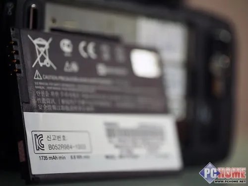 低调外观 摩托罗拉Atrix 2上手玩