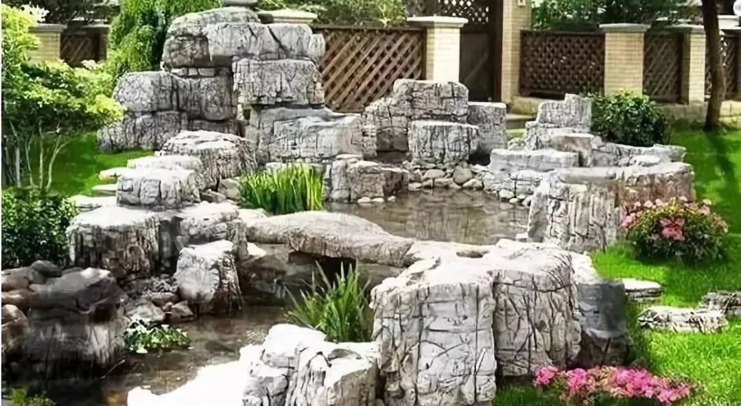 庭院里的这一方石头，历经千年，大有讲究