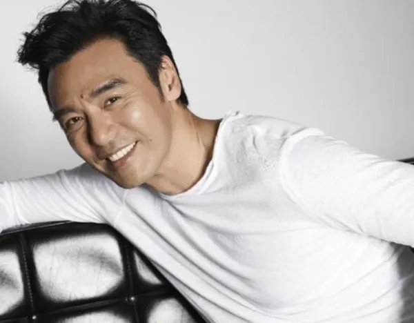 钟镇涛的个人简介是怎么样的?