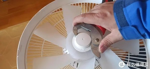 生活达人 篇一：小米X1断头维修经验，风扇是好风扇，设计有缺陷。