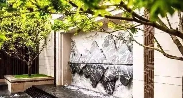 庭院里的这一方石头，历经千年，大有讲究