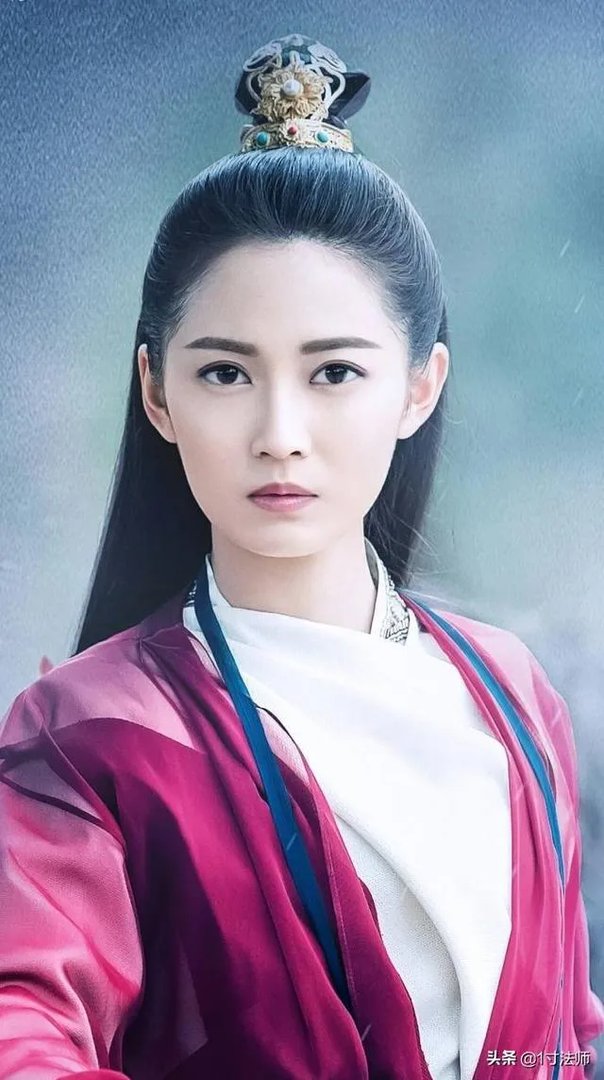 拍古装戏时，为演员定制的古装在杀青后会到哪？