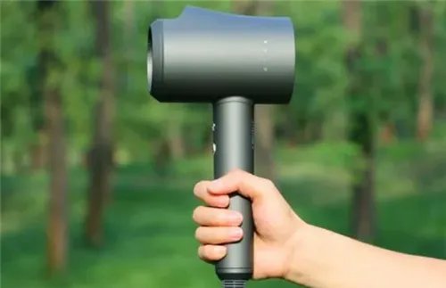 吹风机的功率一般多大