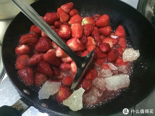 记一大锅草莓酱的粗犷制作与长久储藏