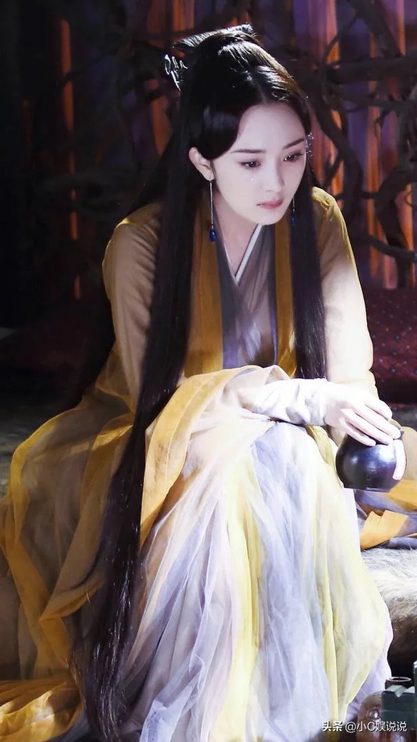 拍古装戏时，为演员定制的古装在杀青后会到哪？