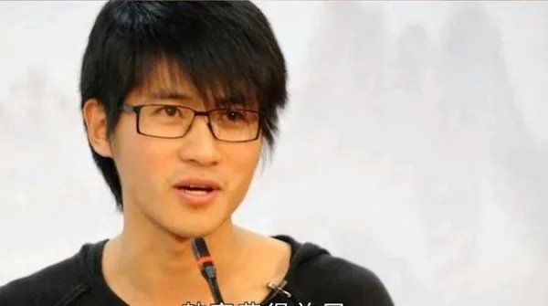 是不是只有韩寒才能镇出郭敬明是什么梗?