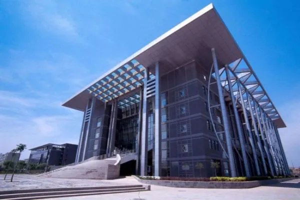 分省录取分数线汇总，报考广西大学，高考要考多少分