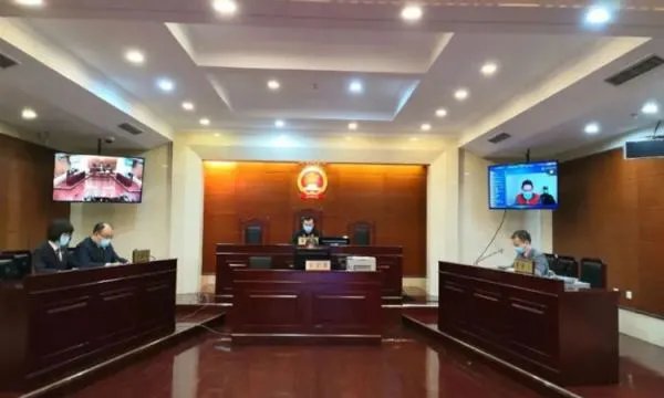 如何看待北京男子别车泼咖啡获刑三个月一事?