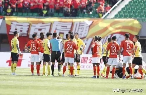 中超“首尾之争”:恒大vs人和,领头羊在天河能否迎来联赛11连胜?能完成最低消费吗?