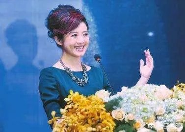 著名主持人许戈辉是人生赢家吗?