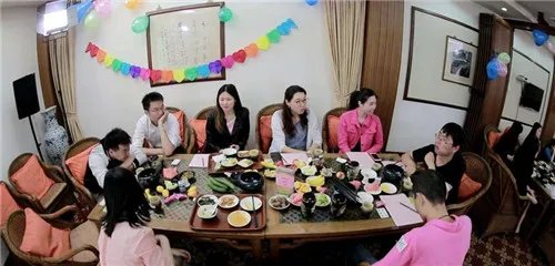 2018新婚姻法规定领取结婚证年龄  领取结婚证需要注意什么