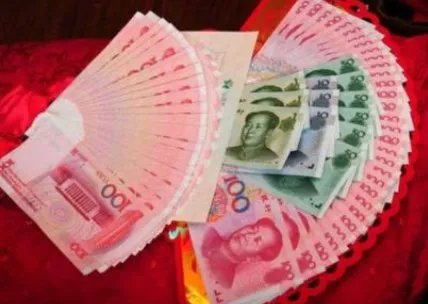 有的地方结婚时，要三斤三两百元钞票做彩礼！你知道是多少钱吗？