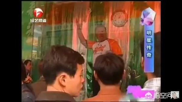 郭德纲称相声演员要“状元才，英雄胆，城墙厚的一张脸”，有几人能达到这个标准？