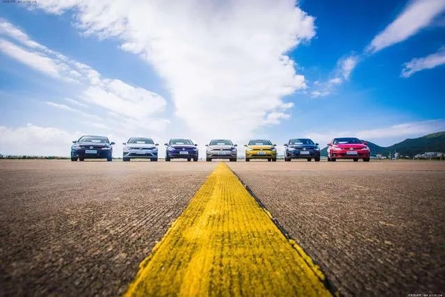 高尔夫GTI和高尔夫R有什么区别？