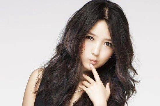 超女何洁为什么离婚了