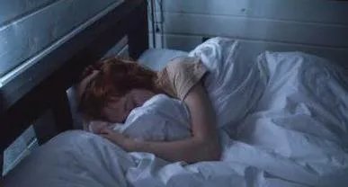 睡觉不关卧室门有什么说法