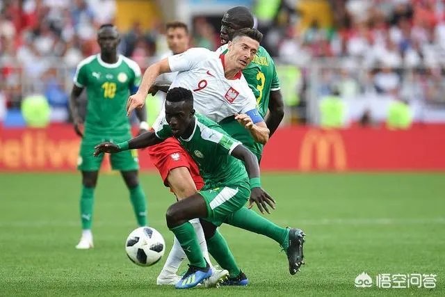 莱万多夫斯基作为一个全能中锋，更有9分钟5球的神迹。为什么感觉他的名气不是很大？