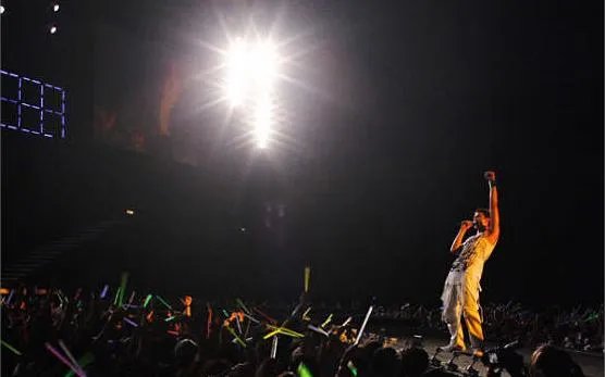 信乐团火星演唱会上有多少人？