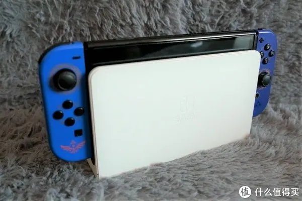 瞎摸瞎玩 篇二十八：来了来了，OLED来了——任天堂Switch OLED版本开箱与简单对比