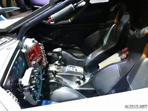 那辆蝙蝠车多少钱我买了！《DC宇宙三巨头》服装联展