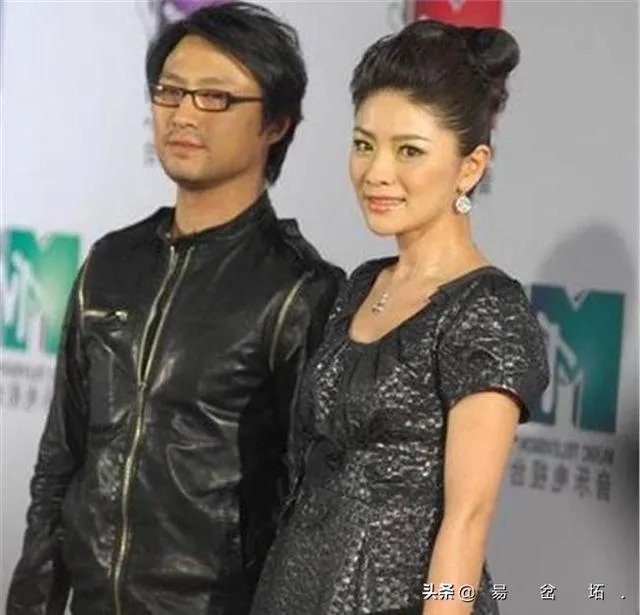 四川主持人齐丹个人照片？