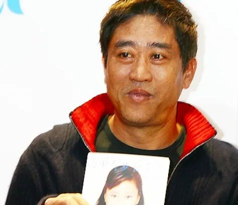 1997年飞越黄河为国争光，去世时却没钱办葬礼，柯受良经都经历了什么？