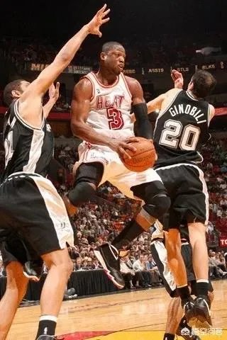 最后时刻连进三分+绝杀，韦德还好意思退役吗？