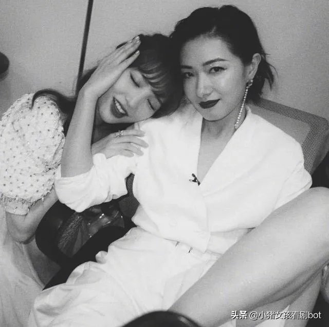 《乘风破浪的姐姐里面，为什么万茜那么受女明星的欢迎？