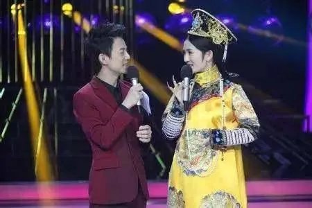 谢娜真的是靠何炅撑起来的吗？