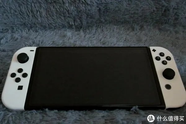 瞎摸瞎玩 篇二十八：来了来了，OLED来了——任天堂Switch OLED版本开箱与简单对比