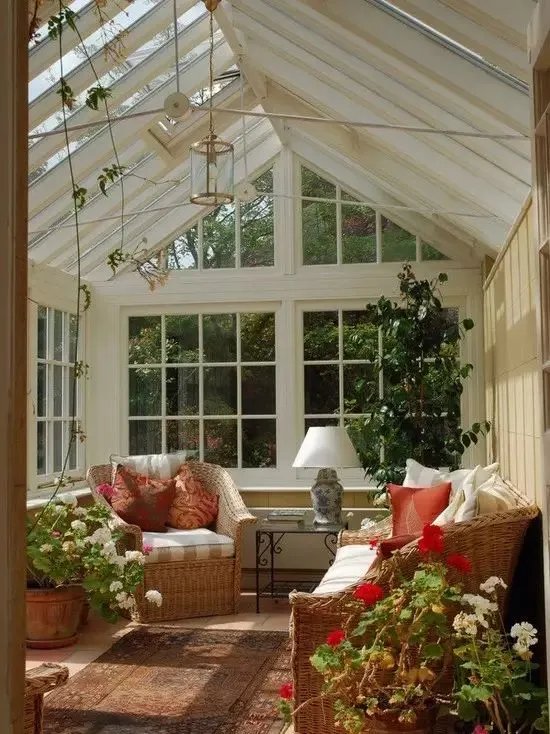 冬日里的花园阳光房，尽享暖暖的春色