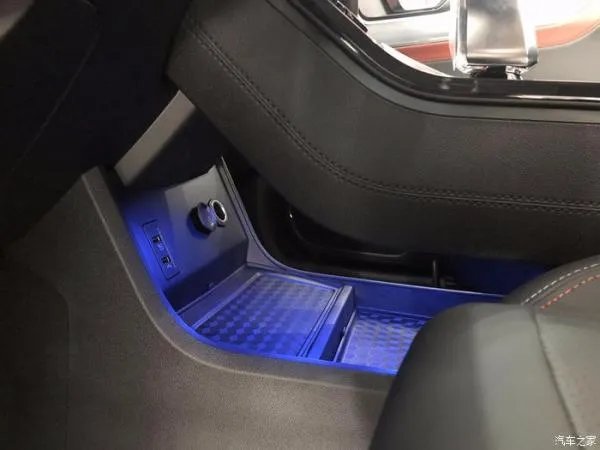 到店看车,多方位欣赏全新一代瑞虎7的身姿!