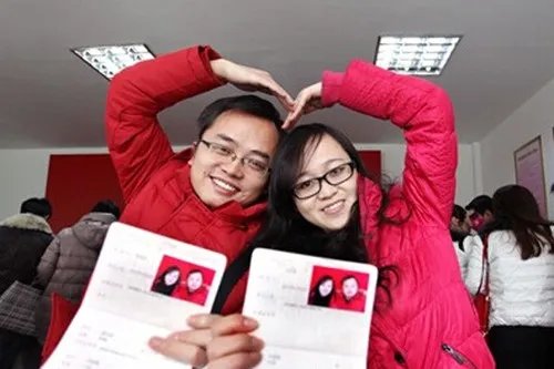 结婚证明怎么开 领结婚证需要什么资料