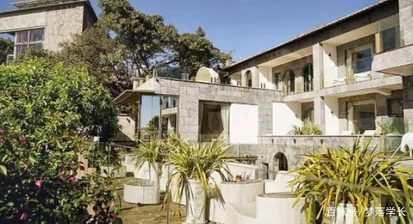 杨丽萍的豪华宫殿被查，内部肮脏不堪，网友直呼封的好，究竟咋回事？