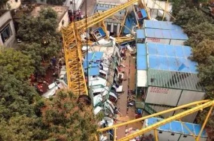 深圳地铁龙门吊倒塌，事故发生的原因是什么？