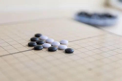 五子棋先手必胜真的吗
