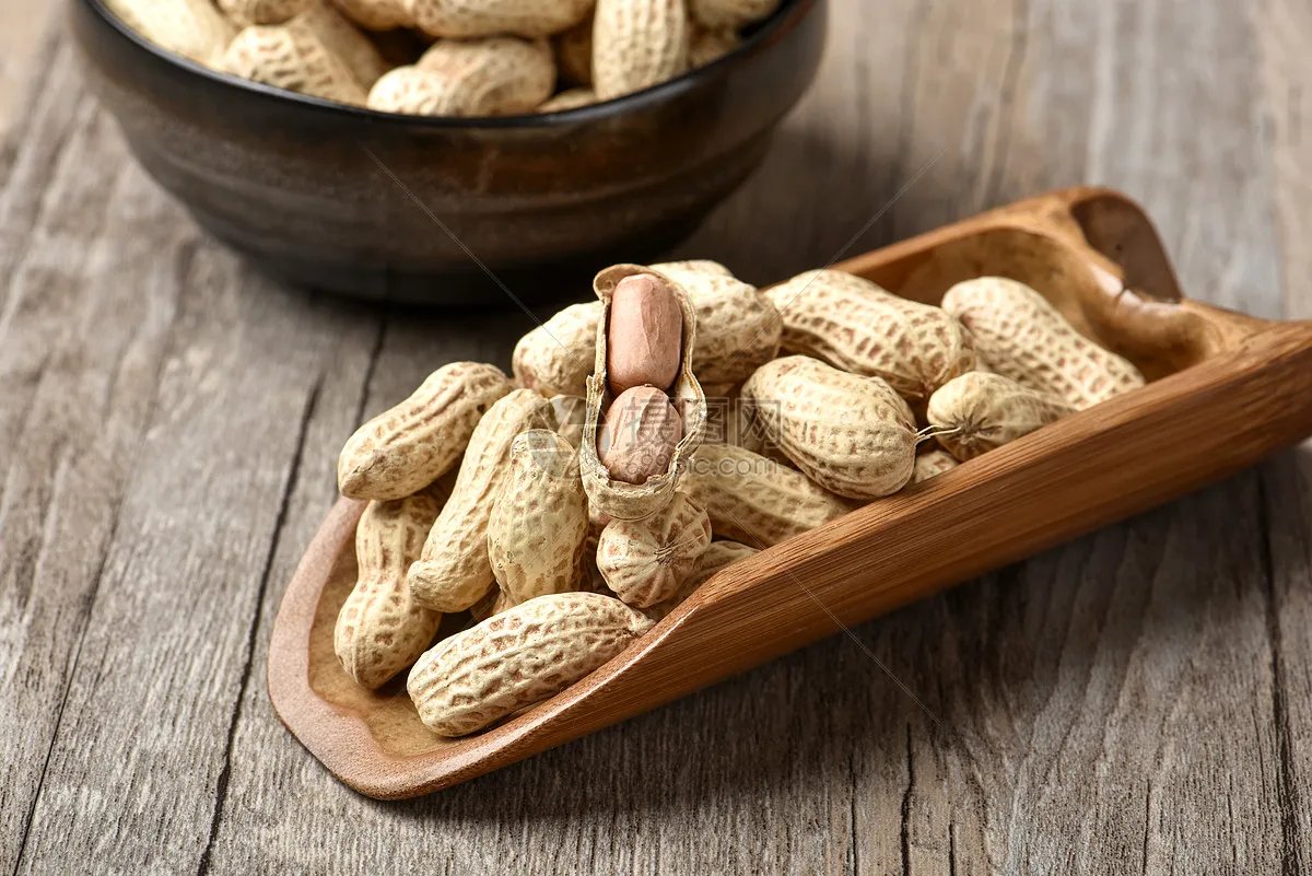 承包商收花生时遭数百村民哄抢，当地警方对此是何态度？