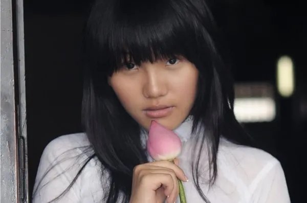 如果想你，女人会在深夜给你发出哪四种信号？