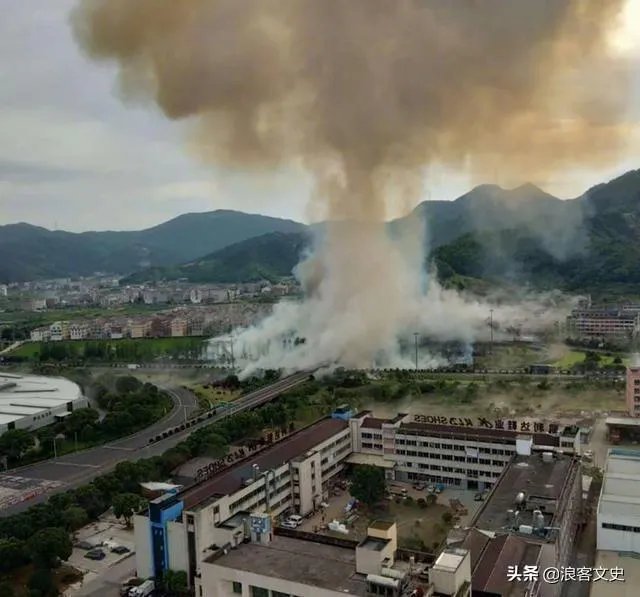 这次油罐车爆炸算成TNT总量是多少？在路上碰到油罐车怎么办？ - 芝士回答