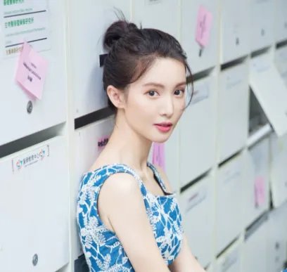 金晨5G在线辟谣新恋情，目前她的感情状况如何？