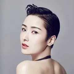 天下无诈的演员白丽的扮演者是谁？