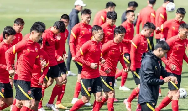 2022迪拜杯中国男足4:2击败泰国，如何评价本场比赛？