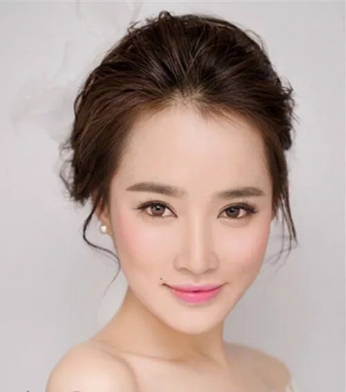 方脸新娘发型图片2017  方脸适合什么新娘发型