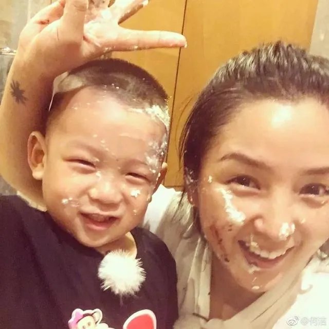 超女何洁为什么离婚了