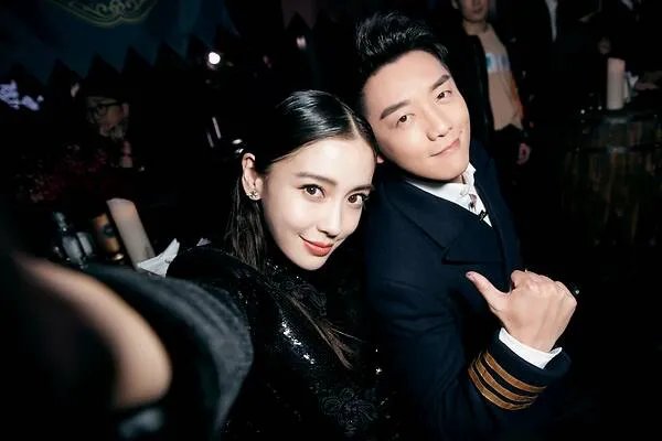 郑恺与苗苗又上热搜，为何现在还不公开恋情？