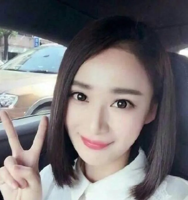 八张照片有七个是杨幂的替身，你能猜对了吗