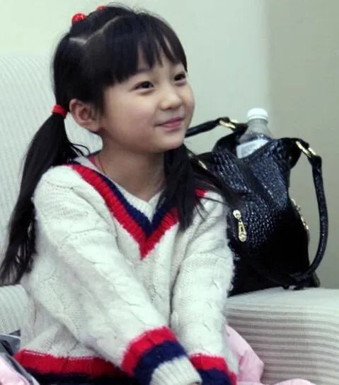 林妙可家世背景大起底 活泼可爱性格成娱乐圈“交际花”