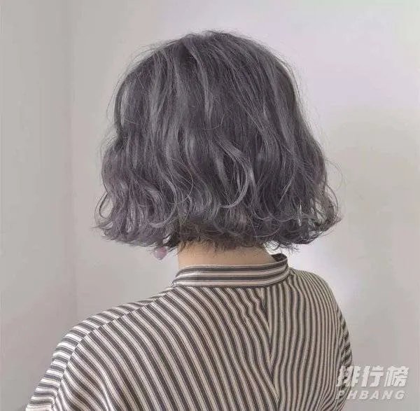 2020适合圆脸的发型有哪些_2020适合圆脸的发型女